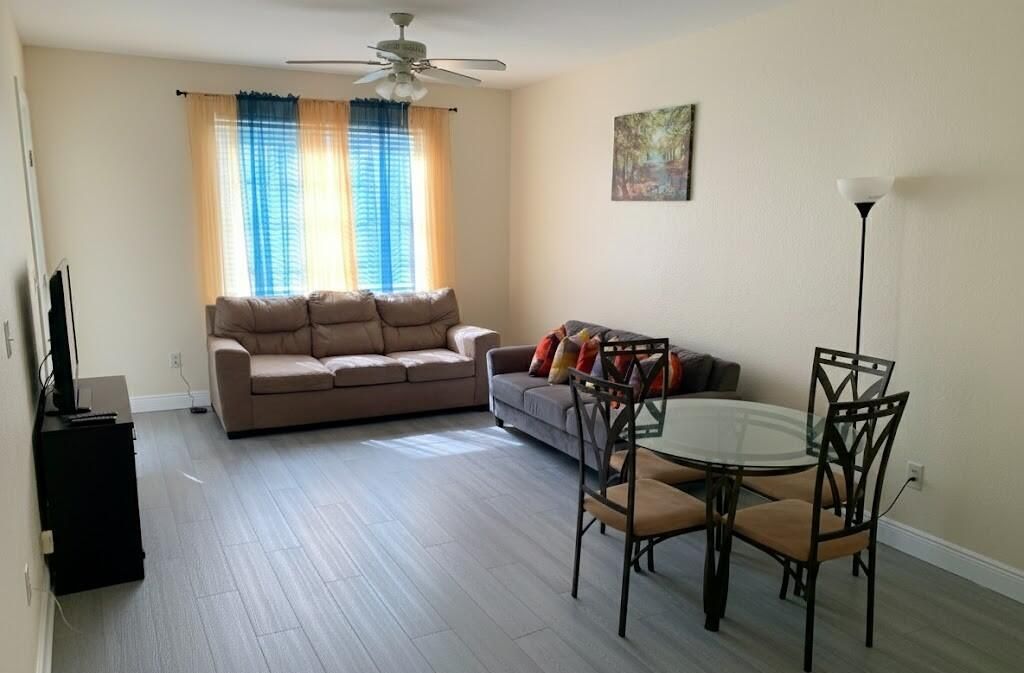 En Venta: $315,000 (3 camas, 3 baños, 1394 Pies cuadrados)