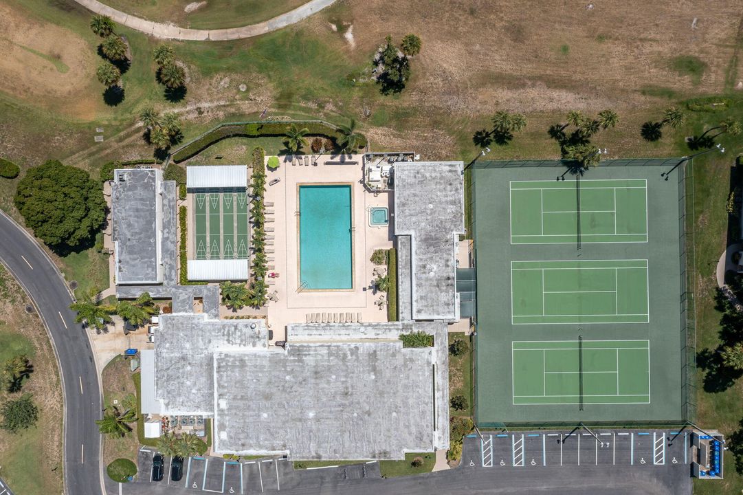 For Sale: $149,900 (2 beds, 2 baths, 1000 Square Feet)