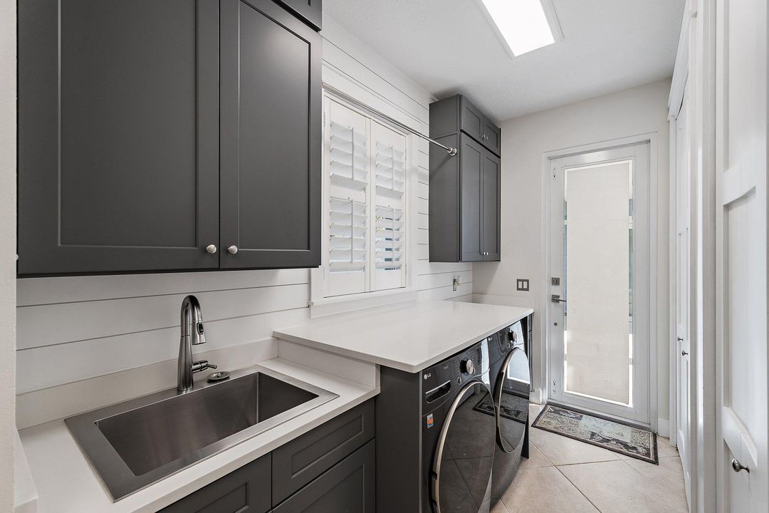 待售: $1,250,000 (4 贝兹, 3 浴室, 2659 平方英尺)