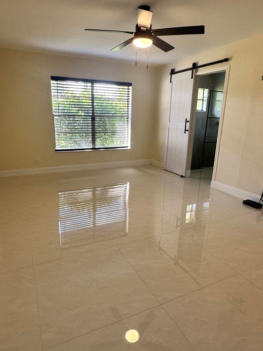 В аренду: $3,600 (3 спален, 2 ванн, 1456 Квадратных фут)