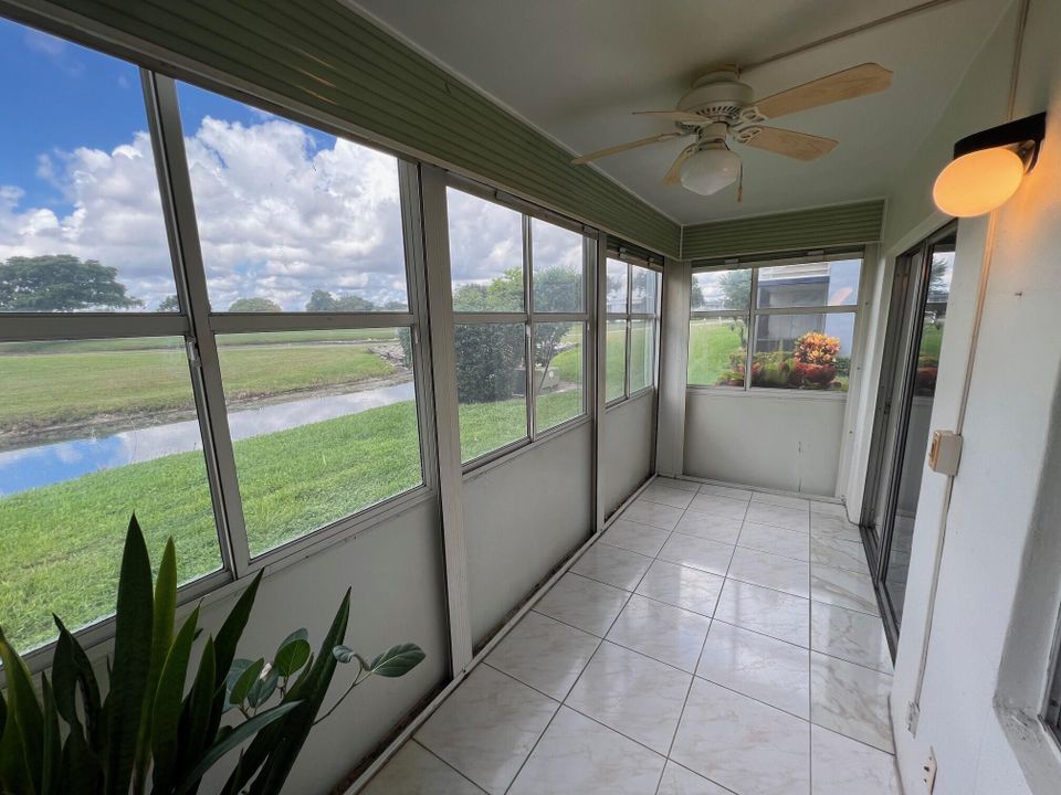 待售: $98,750 (2 贝兹, 2 浴室, 902 平方英尺)