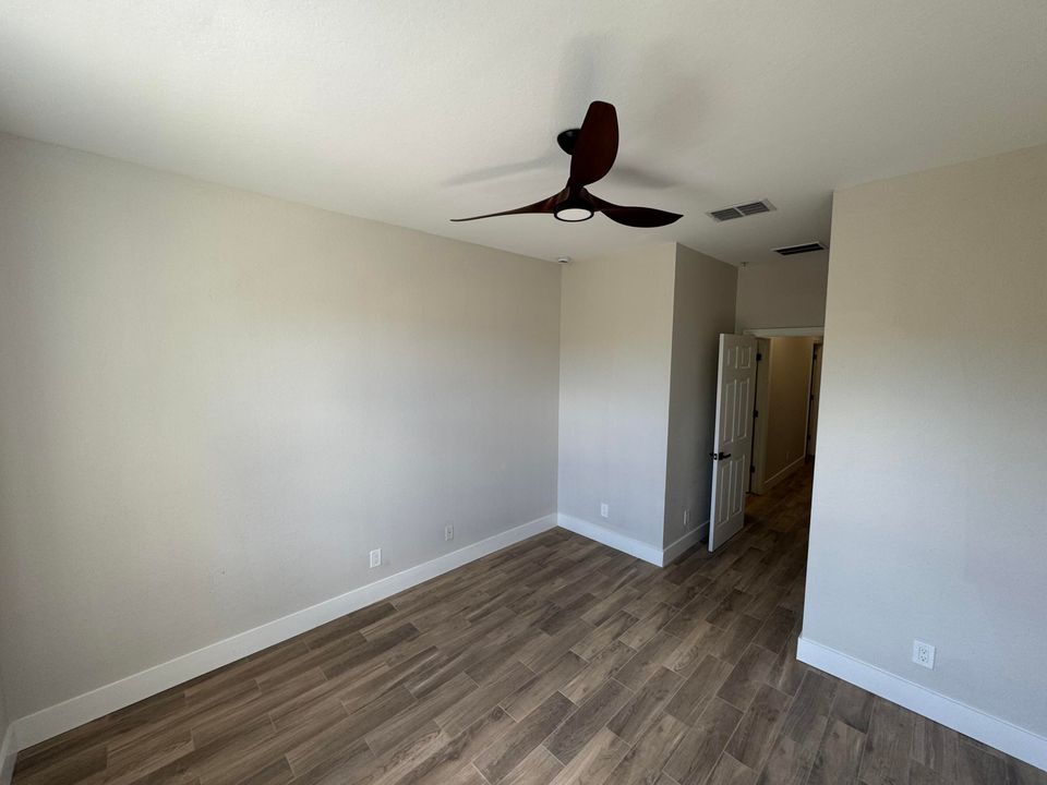 Active With Contract: $2,300 (3 beds, 2 baths, 1338 Square Feet)