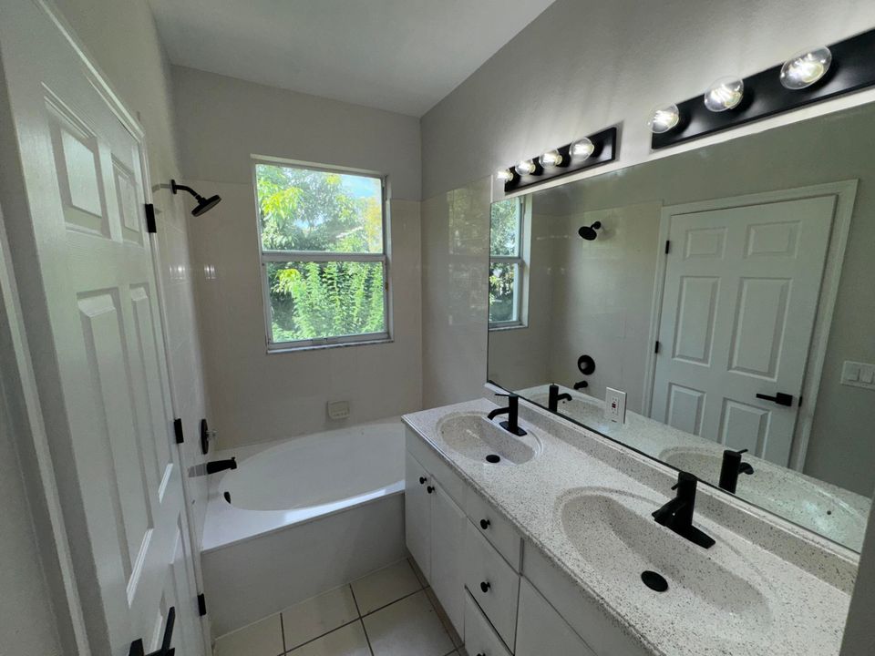 Active With Contract: $2,300 (3 beds, 2 baths, 1338 Square Feet)