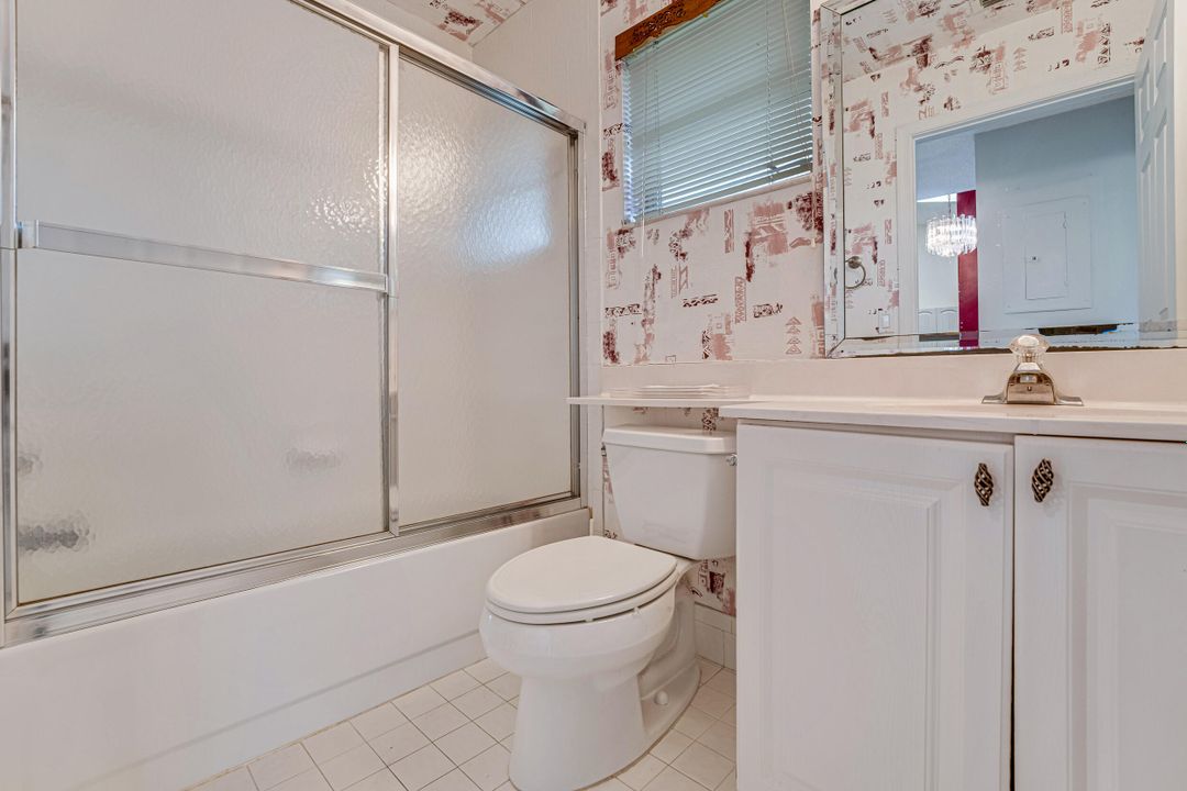 For Sale: $319,500 (2 beds, 2 baths, 1722 Square Feet)