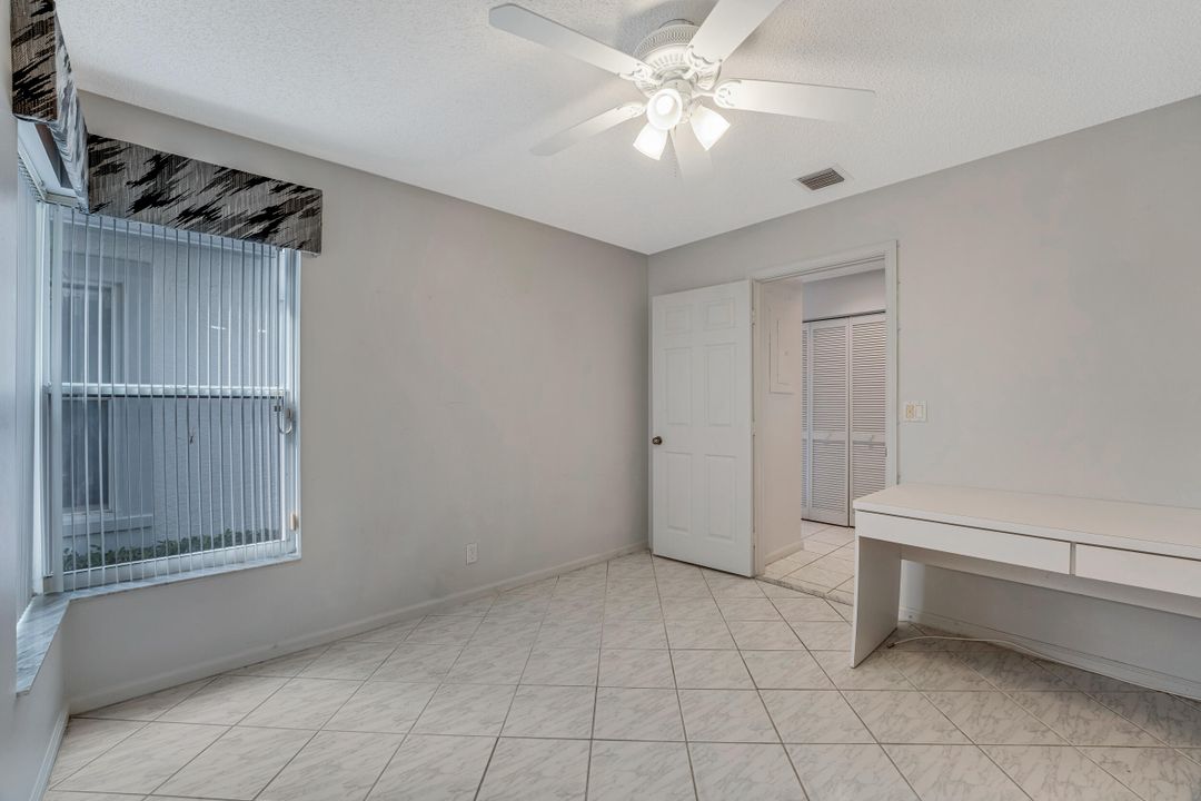 For Sale: $319,500 (2 beds, 2 baths, 1722 Square Feet)