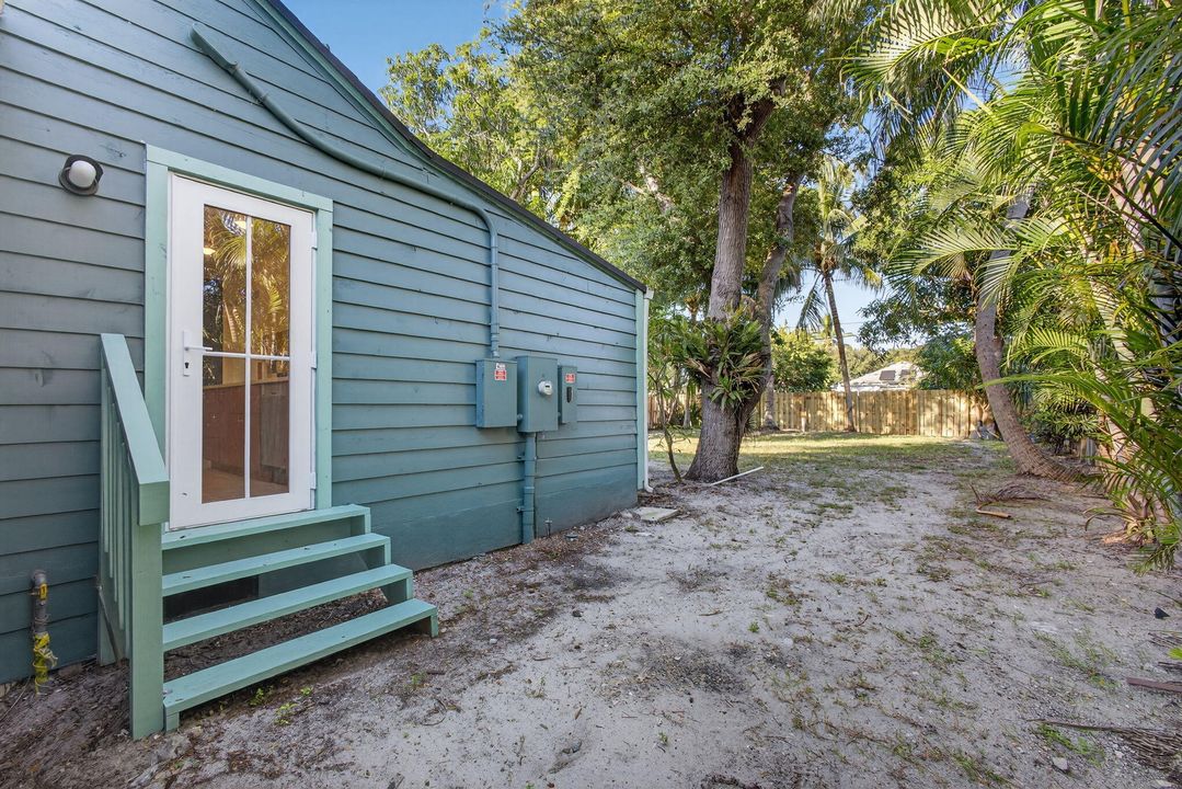 Под контрактом: $650,000 (3 спален, 2 ванн, 1294 Квадратных фут)