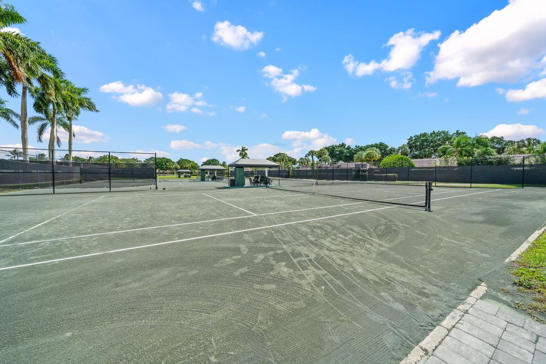 For Rent: $15,000 (3 beds, 2 baths, 2177 Square Feet)