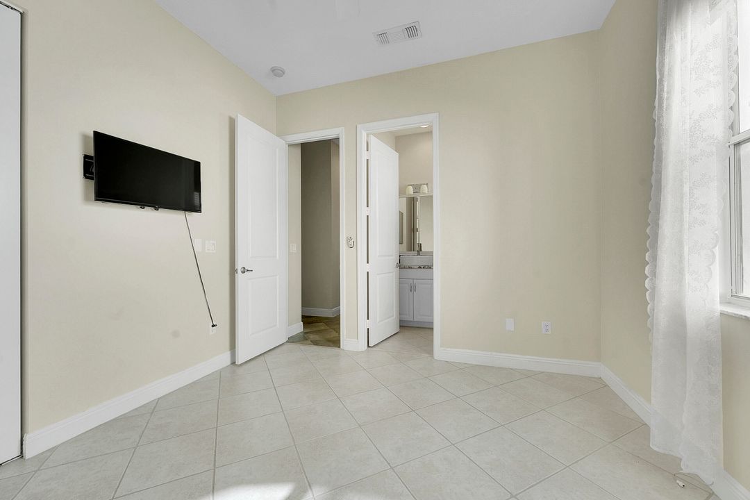 For Sale: $629,000 (4 beds, 3 baths, 3204 Square Feet)