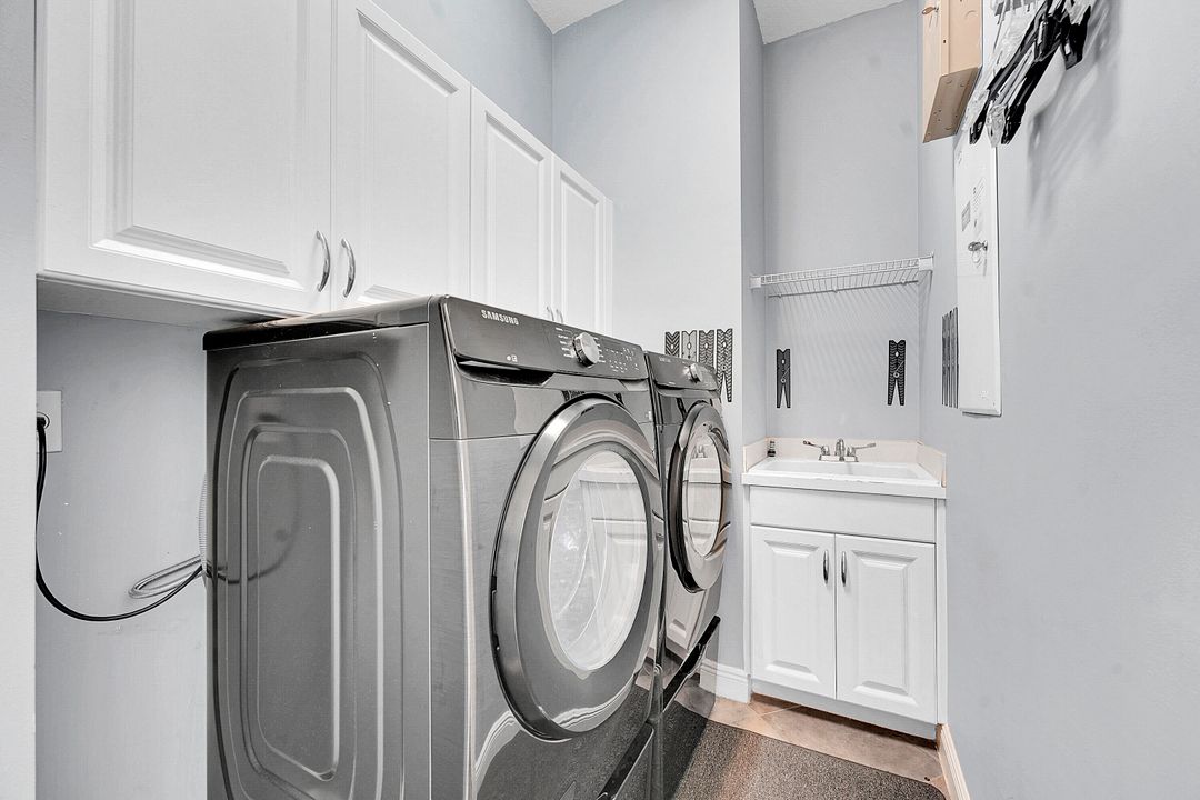 For Sale: $629,000 (4 beds, 3 baths, 3204 Square Feet)