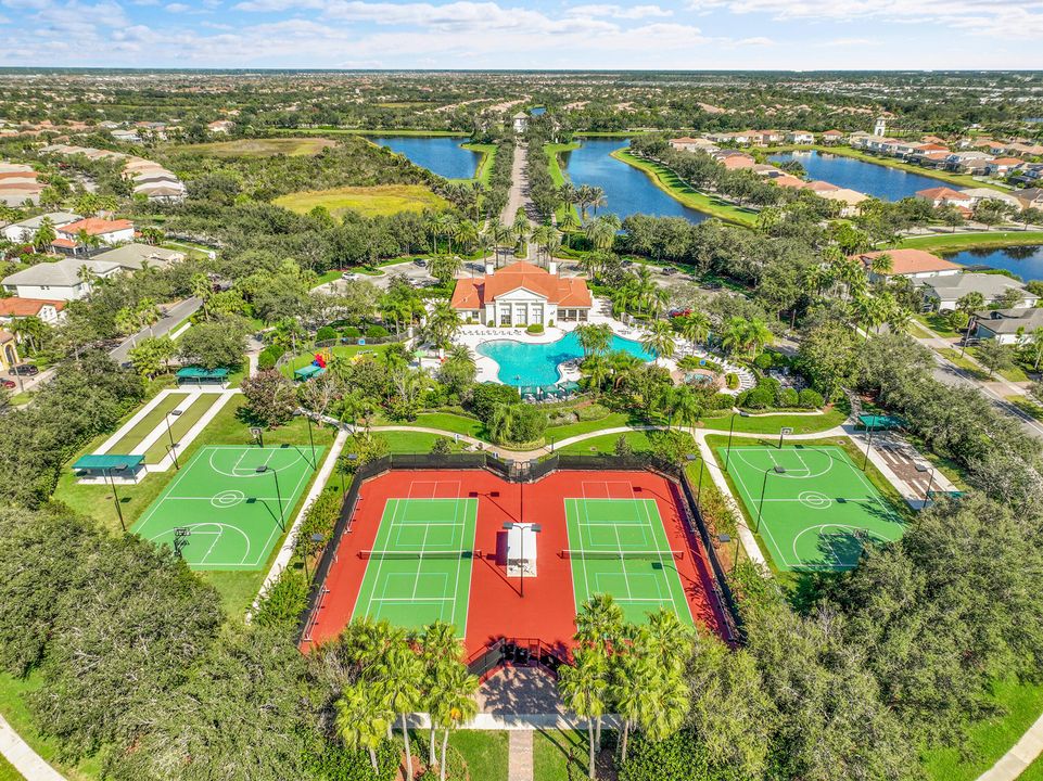 For Sale: $629,000 (4 beds, 3 baths, 3204 Square Feet)