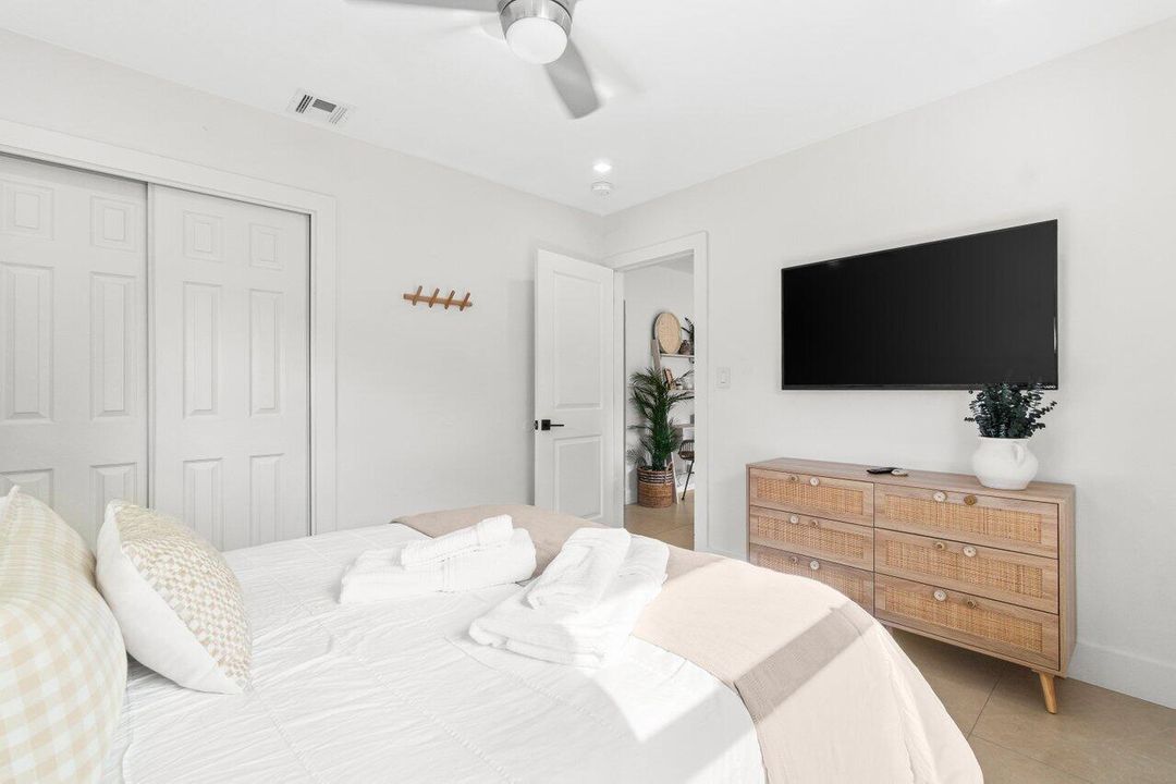 For Sale: $1,220,000 (0 beds, 0 baths, 1350 Square Feet)