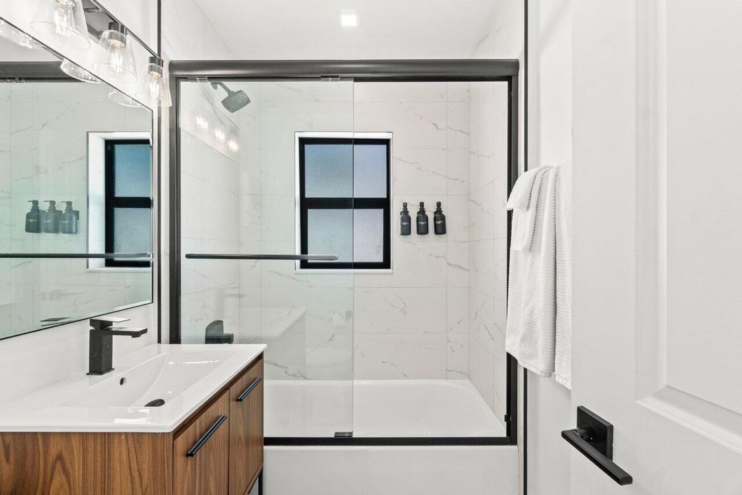 For Sale: $1,220,000 (0 beds, 0 baths, 1350 Square Feet)