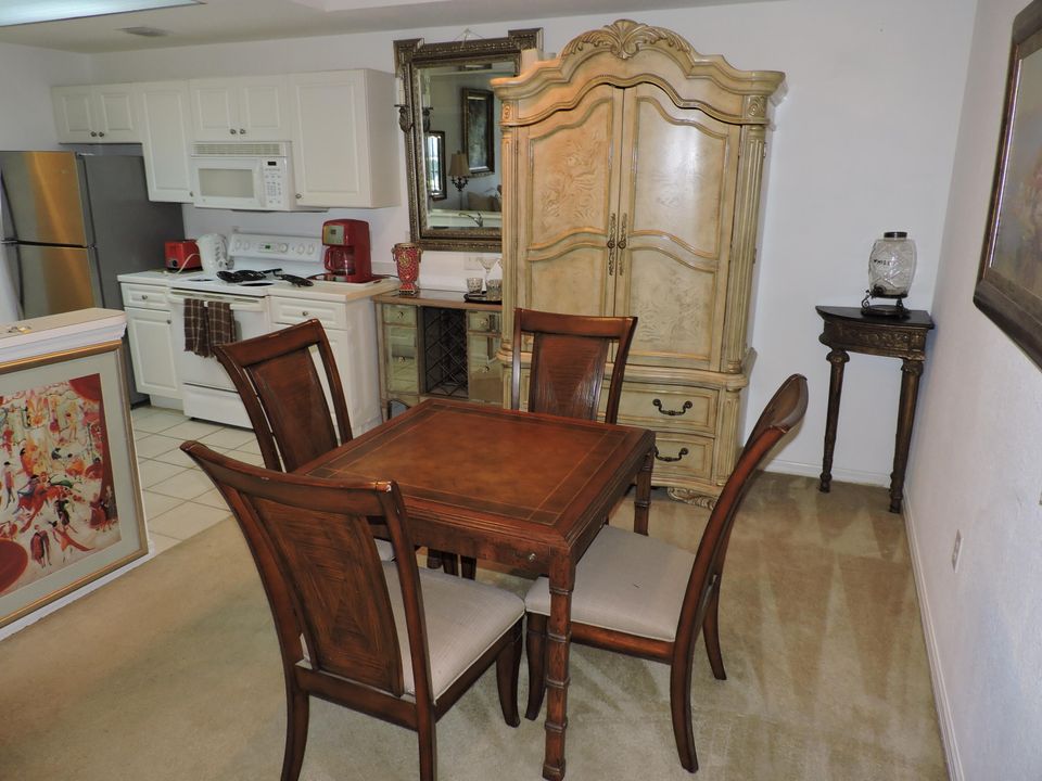 出租: $2,400 (2 贝兹, 2 浴室, 1070 平方英尺)