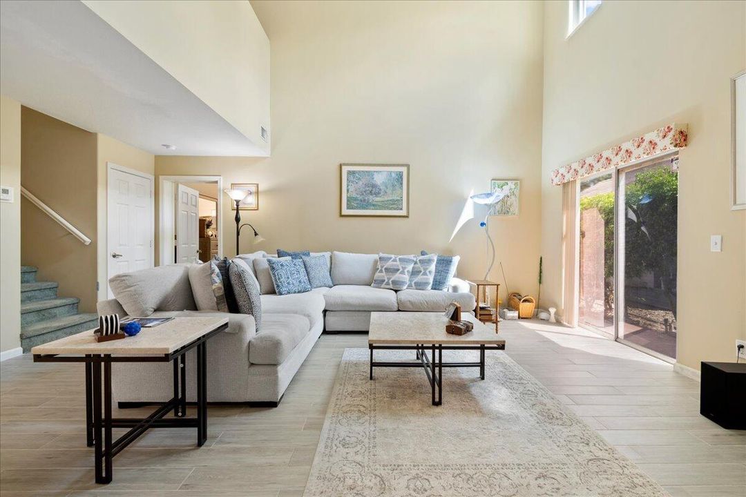 На продажу: $465,000 (3 спален, 2 ванн, 2130 Квадратных фут)