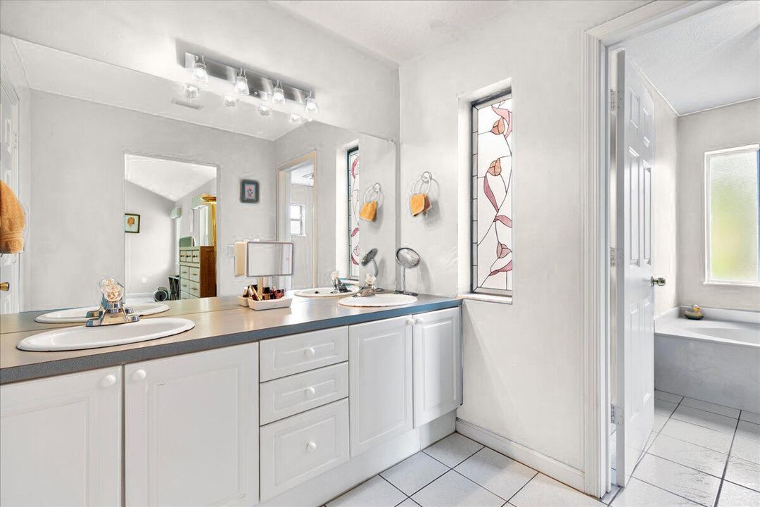 На продажу: $465,000 (3 спален, 2 ванн, 2130 Квадратных фут)