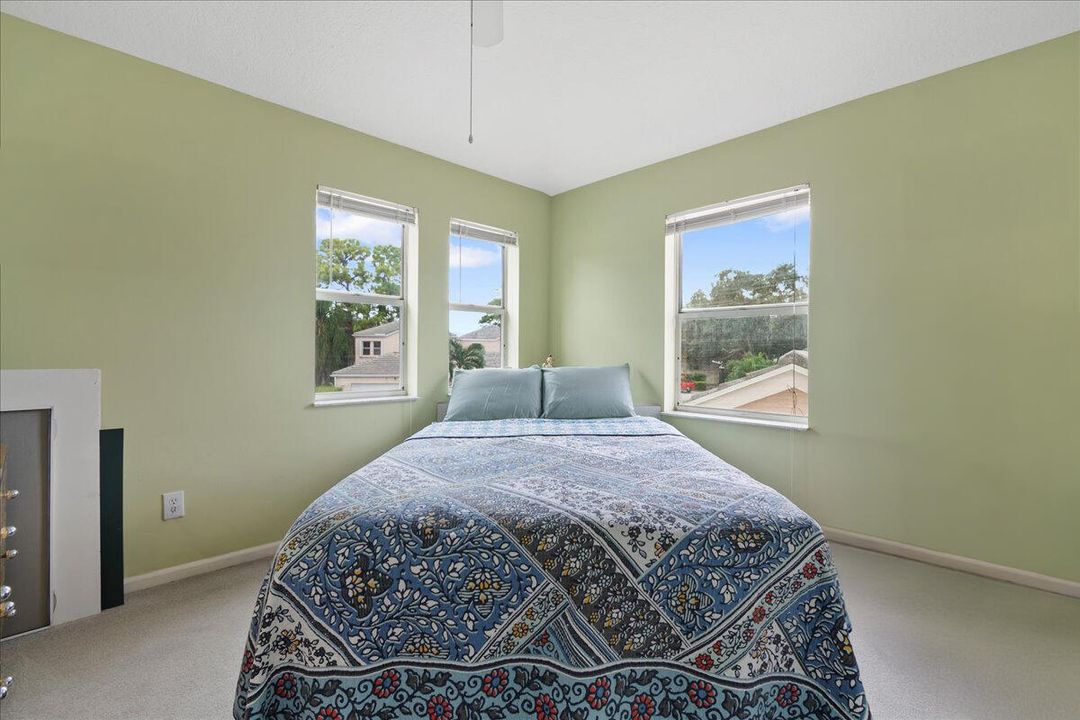 На продажу: $465,000 (3 спален, 2 ванн, 2130 Квадратных фут)