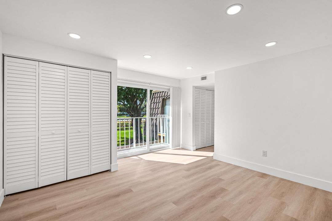 Active With Contract: $2,850 (2 beds, 2 baths, 1208 Square Feet)