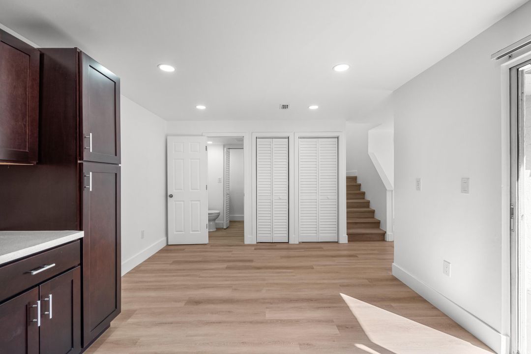 Active With Contract: $2,850 (2 beds, 2 baths, 1208 Square Feet)