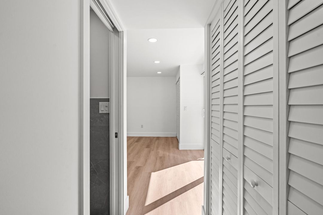 Active With Contract: $2,850 (2 beds, 2 baths, 1208 Square Feet)