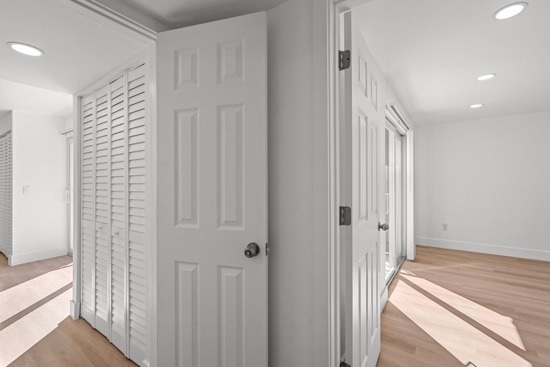 Active With Contract: $2,850 (2 beds, 2 baths, 1208 Square Feet)