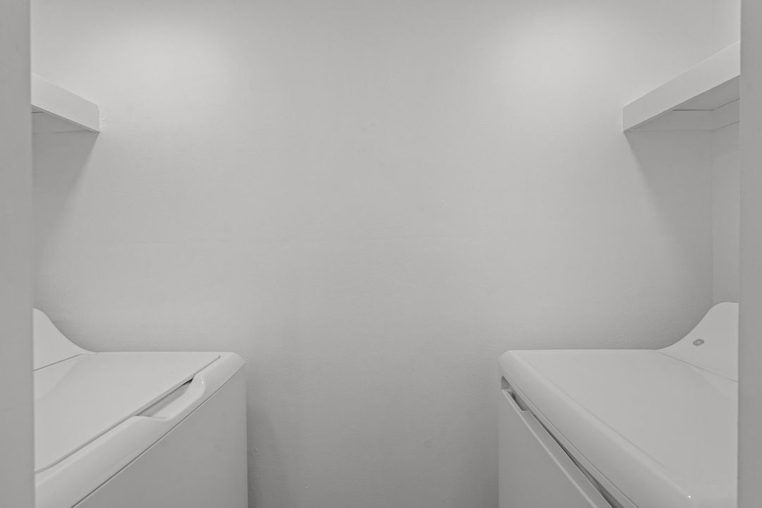 Active With Contract: $2,850 (2 beds, 2 baths, 1208 Square Feet)