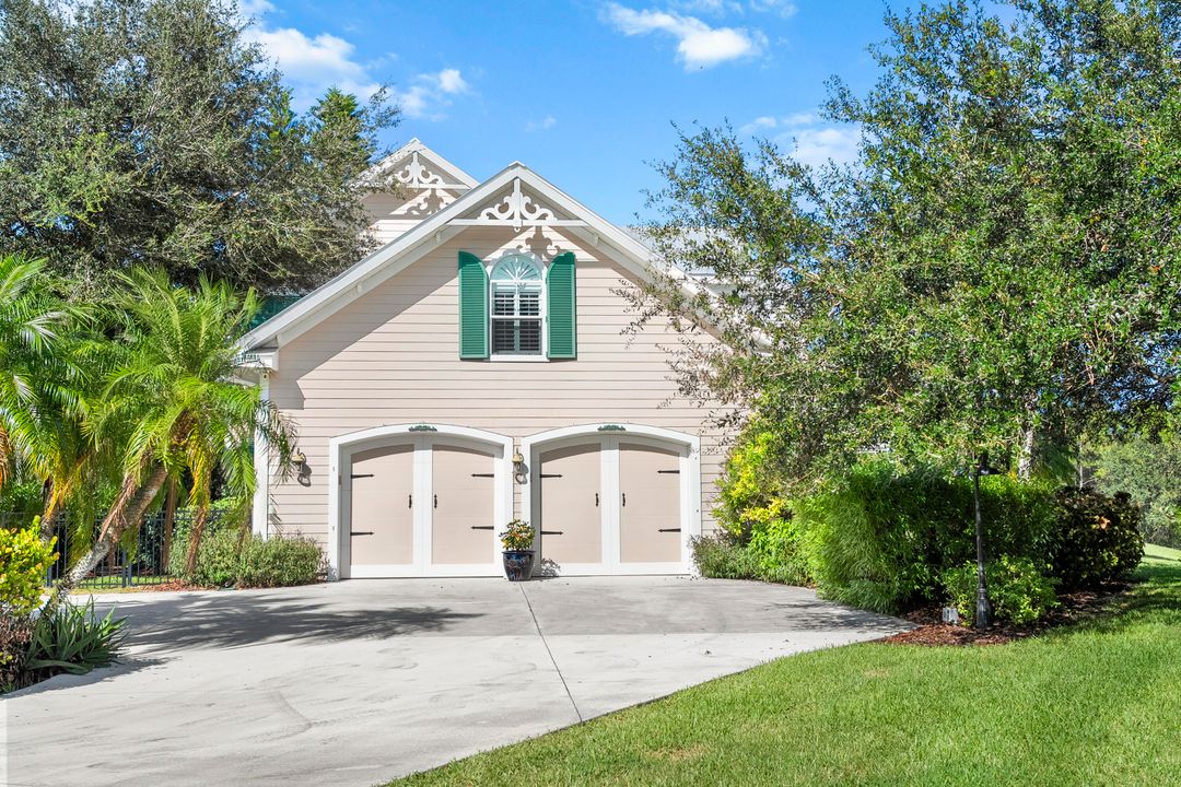 Под контрактом: $1,795,000 (4 спален, 2 ванн, 3300 Квадратных фут)