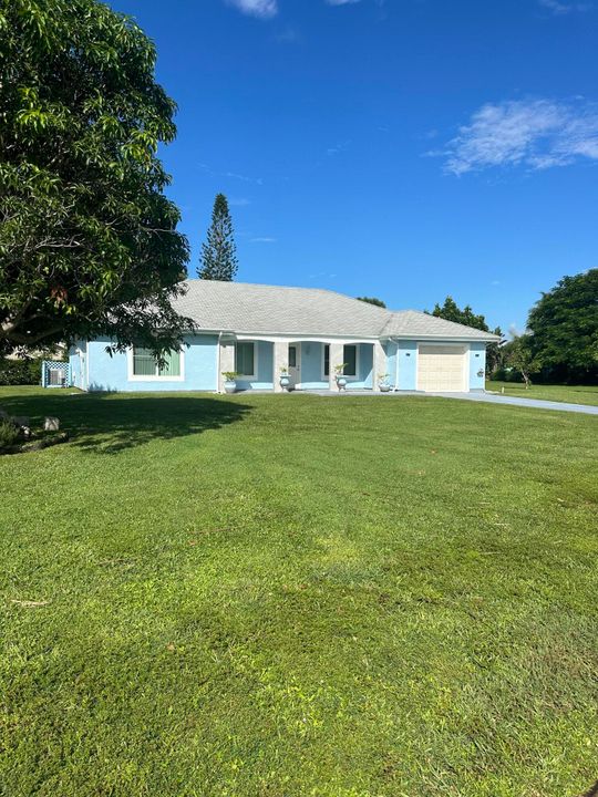 For Rent: $2,300 (3 beds, 2 baths, 1266 Square Feet)