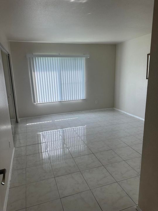 For Rent: $2,300 (3 beds, 2 baths, 1266 Square Feet)