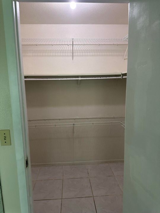 For Rent: $2,300 (3 beds, 2 baths, 1266 Square Feet)