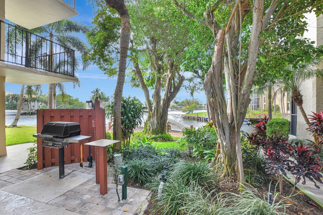 For Rent: $5,500 (2 beds, 2 baths, 1130 Square Feet)