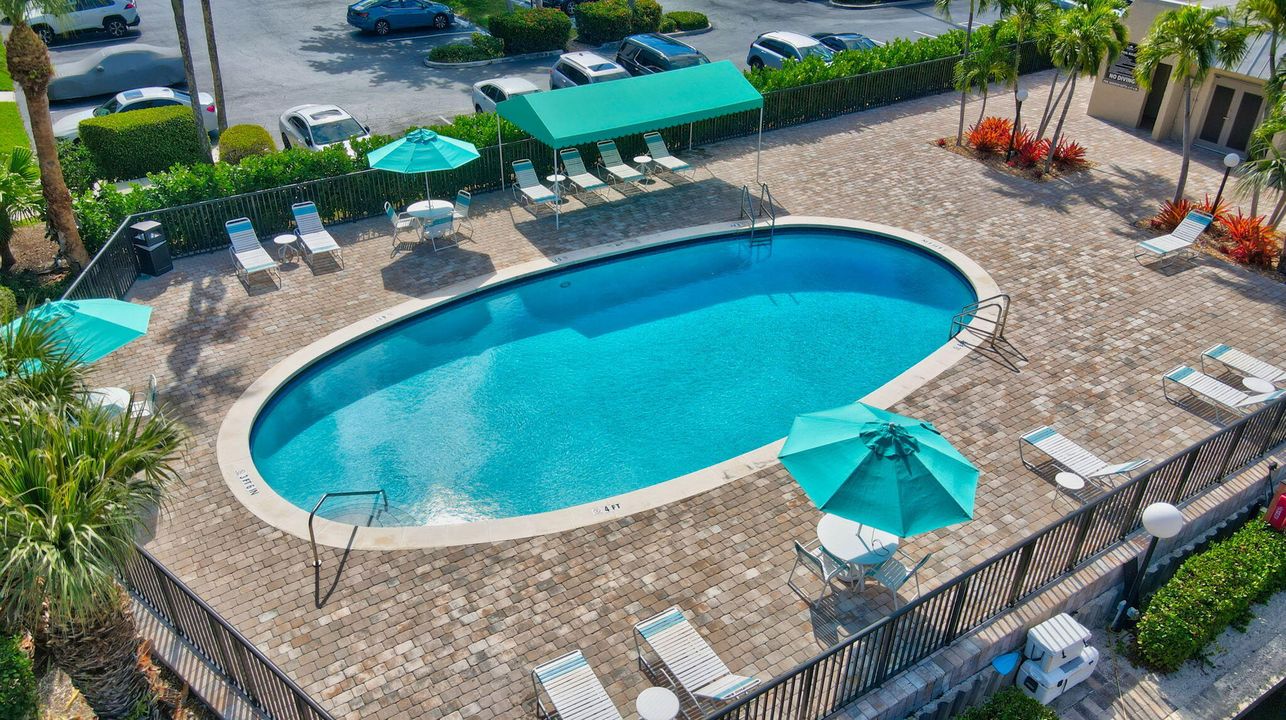 For Rent: $5,500 (2 beds, 2 baths, 1130 Square Feet)