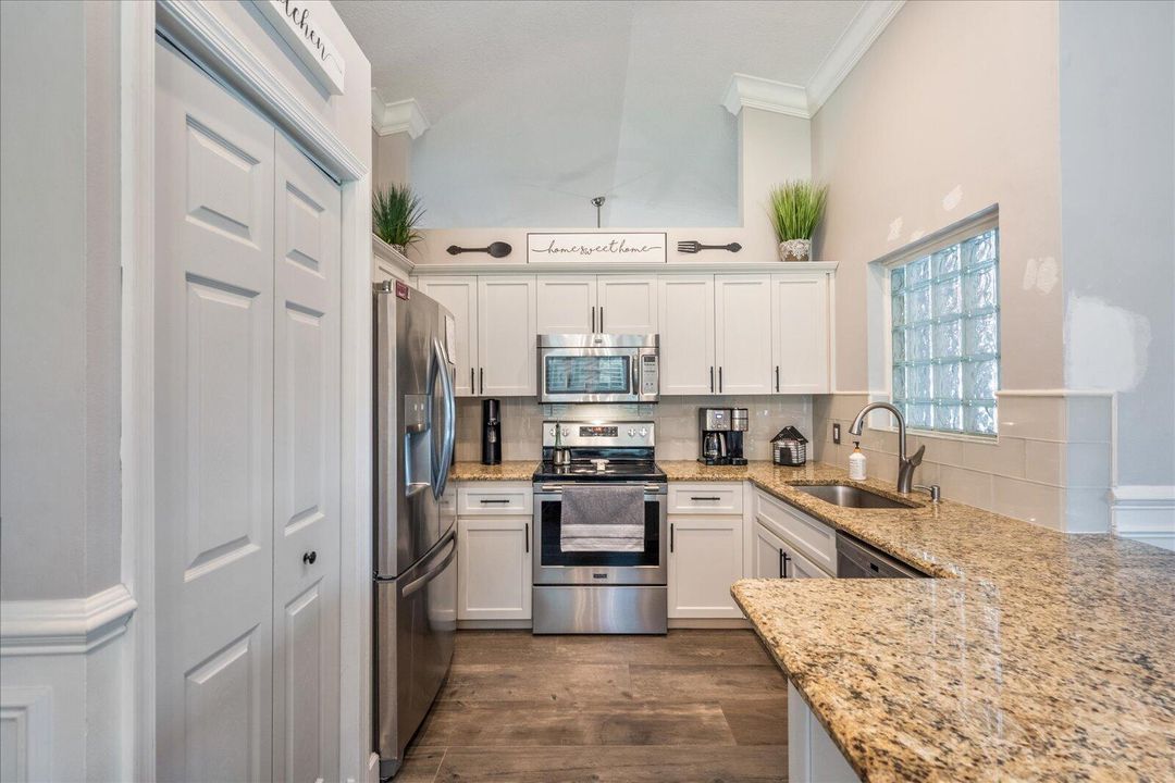 For Rent: $9,500 (3 beds, 2 baths, 1882 Square Feet)