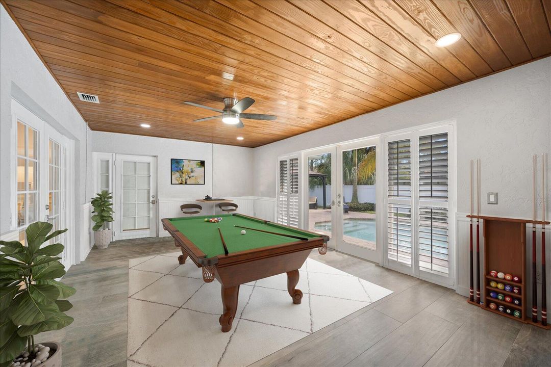 For Rent: $9,500 (3 beds, 2 baths, 1882 Square Feet)