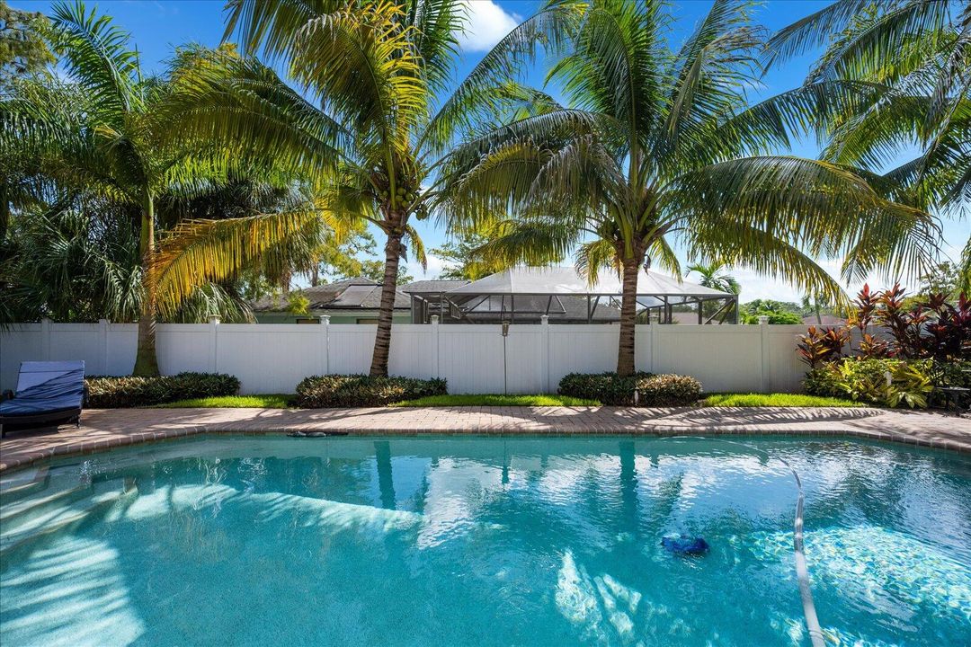 For Rent: $9,500 (3 beds, 2 baths, 1882 Square Feet)