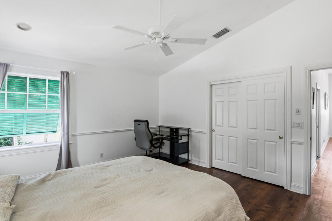 Под контрактом: $1,795,000 (4 спален, 2 ванн, 3300 Квадратных фут)