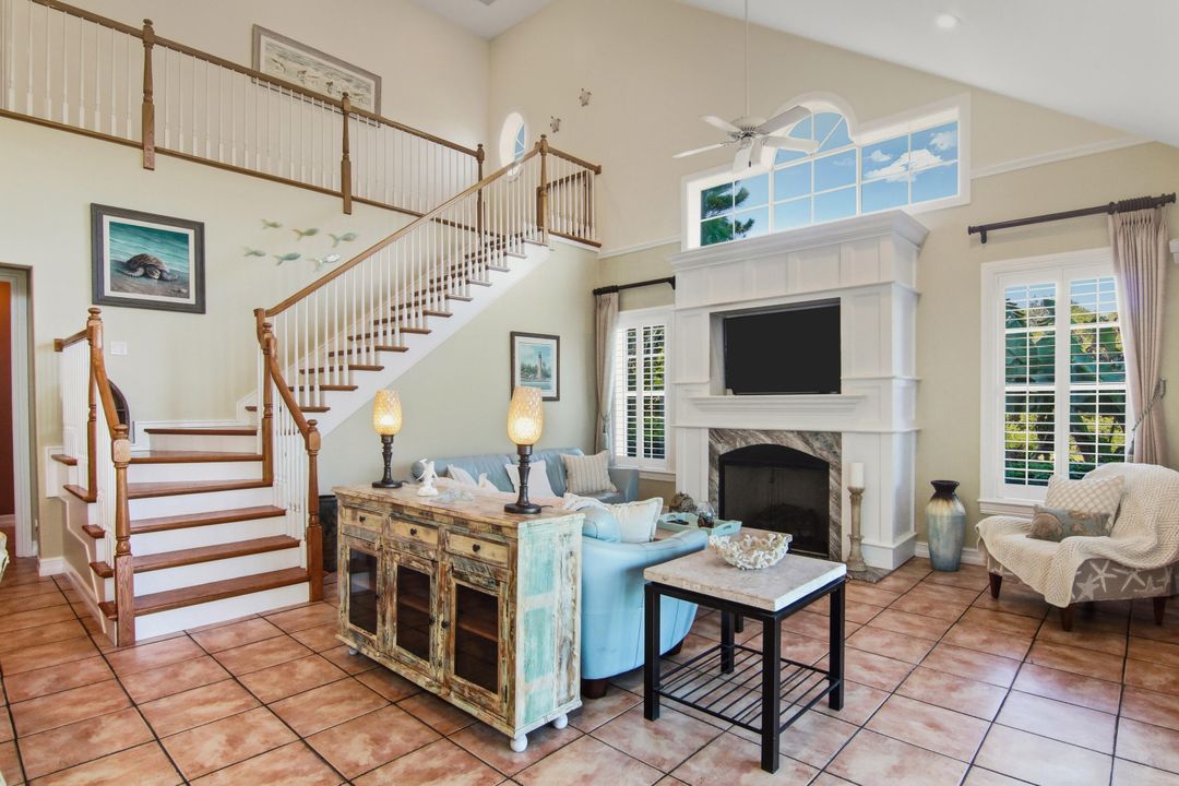 Под контрактом: $1,795,000 (4 спален, 2 ванн, 3300 Квадратных фут)