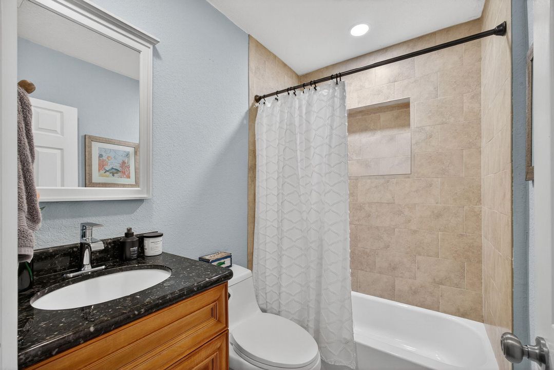 Activo con contrato: $389,000 (2 camas, 1 baños, 768 Pies cuadrados)