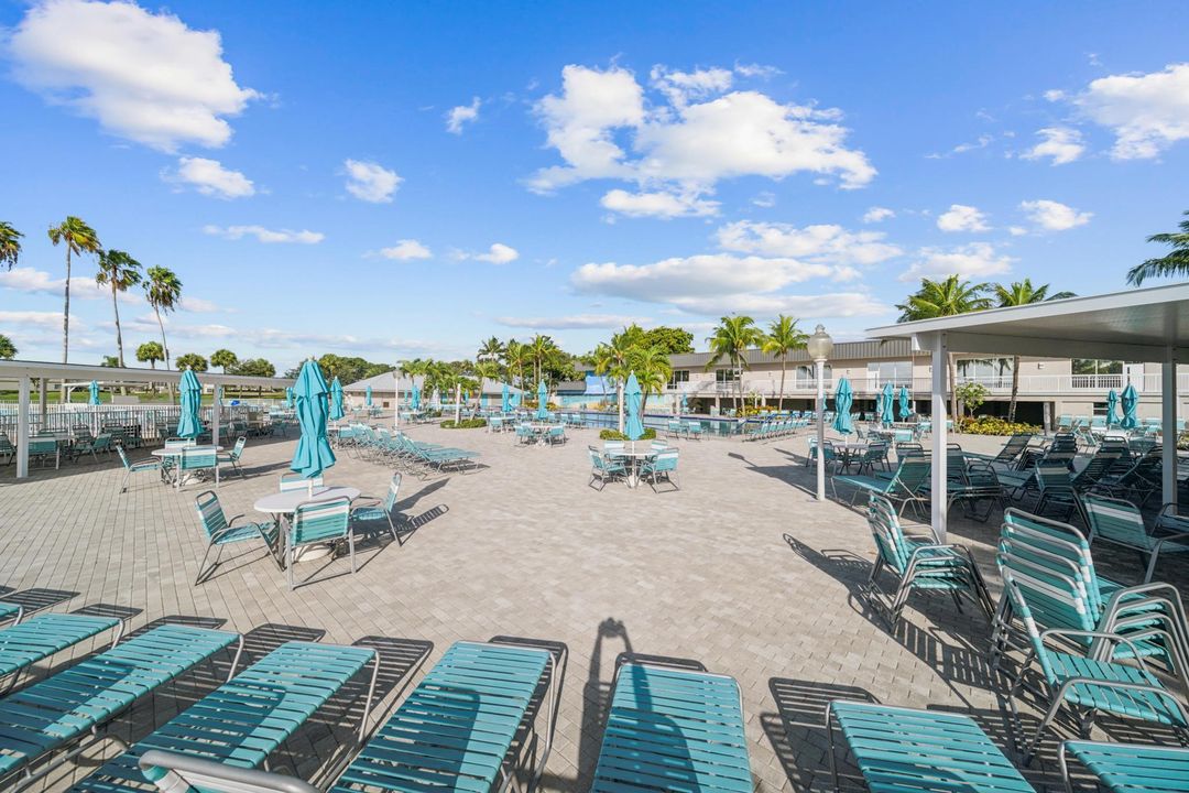 Active With Contract: $1,650 (2 beds, 2 baths, 920 Square Feet)