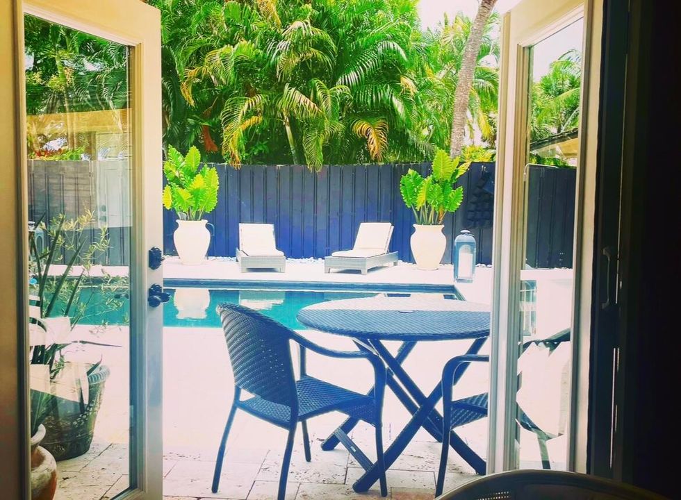 For Sale: $2,495,000 (3 beds, 3 baths, 2089 Square Feet)