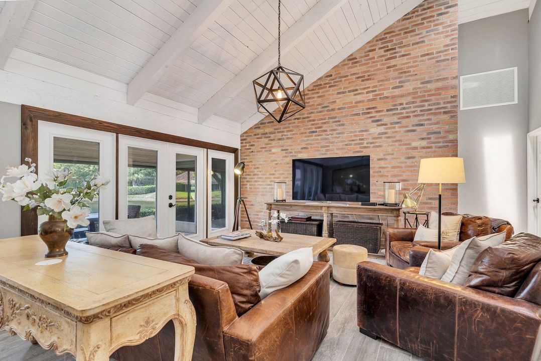 For Sale: $2,495,000 (3 beds, 3 baths, 2089 Square Feet)