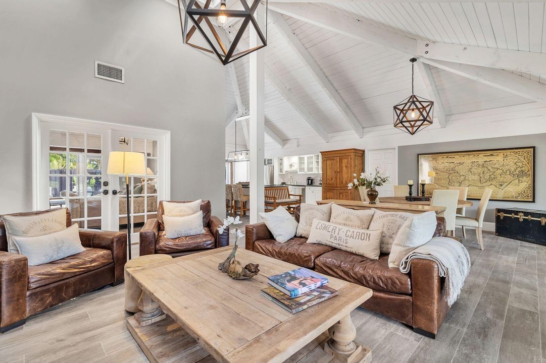 For Sale: $2,495,000 (3 beds, 3 baths, 2089 Square Feet)