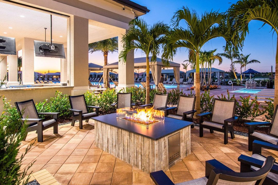 For Sale: $719,900 (3 beds, 2 baths, 2157 Square Feet)