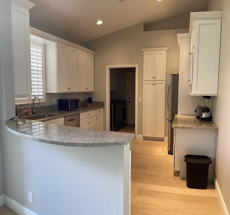 For Rent: $3,200 (3 beds, 2 baths, 1214 Square Feet)