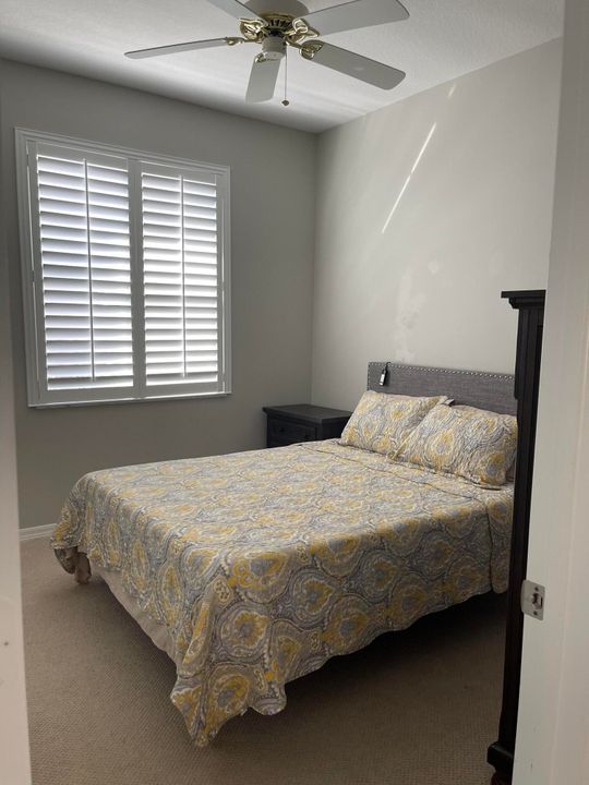 For Rent: $3,200 (3 beds, 2 baths, 1214 Square Feet)