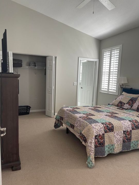 For Rent: $3,200 (3 beds, 2 baths, 1214 Square Feet)