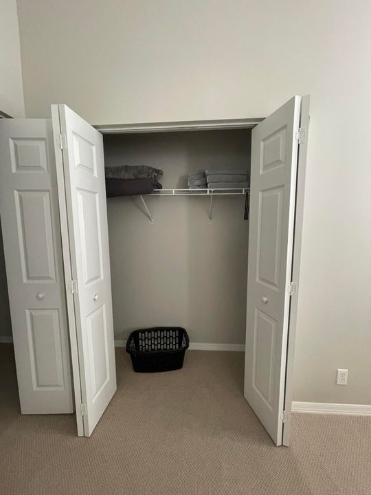 For Rent: $3,200 (3 beds, 2 baths, 1214 Square Feet)