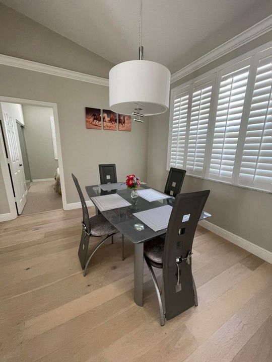 For Rent: $3,200 (3 beds, 2 baths, 1214 Square Feet)