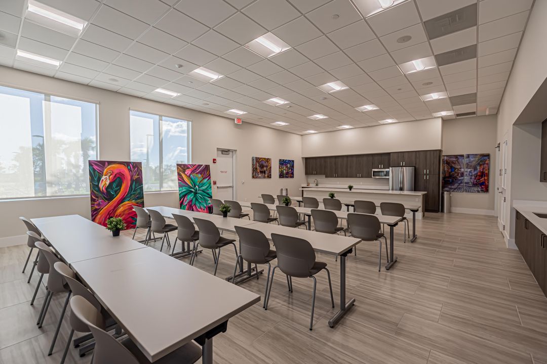 For Sale: $719,900 (3 beds, 2 baths, 2157 Square Feet)