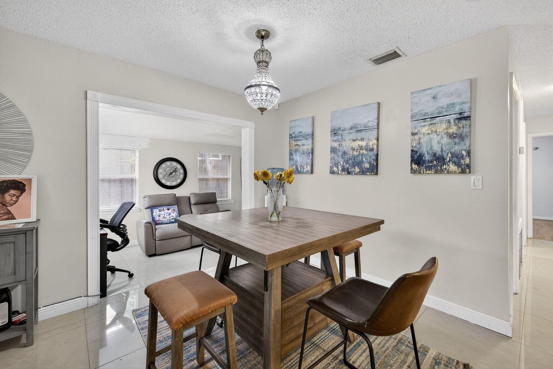 Active With Contract: $349,000 (3 beds, 2 baths, 1174 Square Feet)
