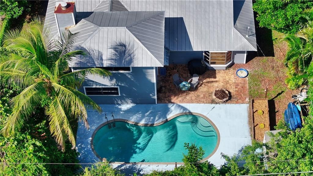 For Sale: $425,000 (3 beds, 2 baths, 1950 Square Feet)